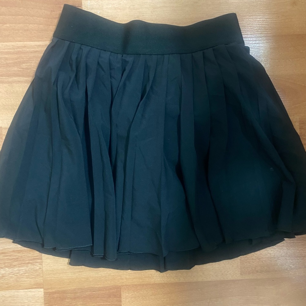 Aritzia tennis skirt
